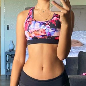 Size Large kids Nike sports bra